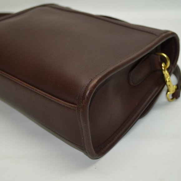 SOLD🚫Coach Vintage USA Made Leather Court Bag - Picture 10 of 15